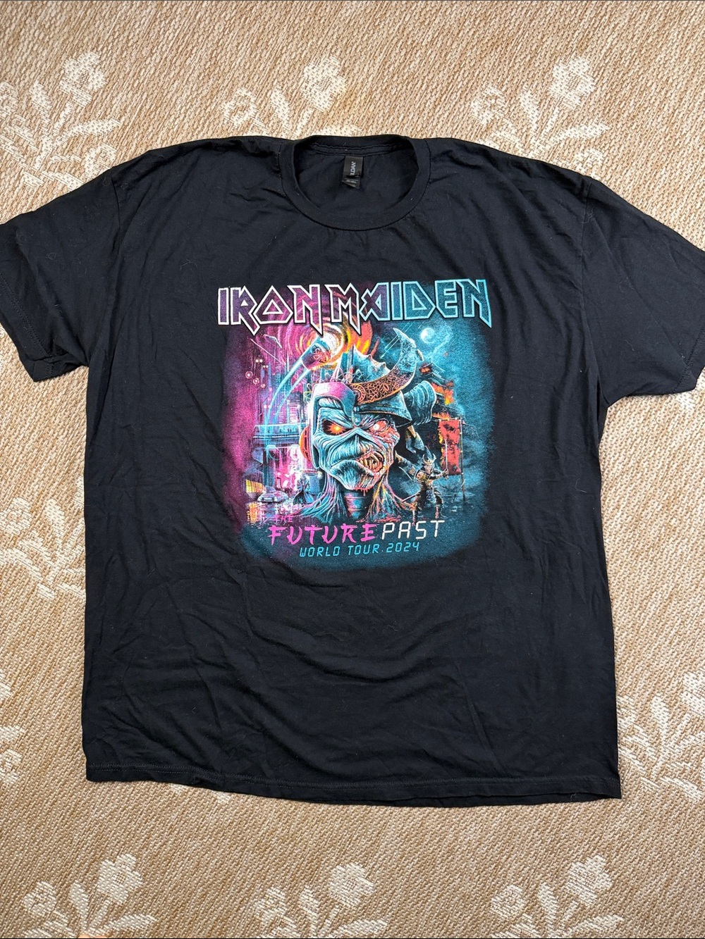Gildan Black Iron Maiden 'Future Past' World Tour Graphic Tee